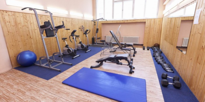 197764114_4299753600046331_3276769653601291733_n Posilovna na Sinkuleho koleji