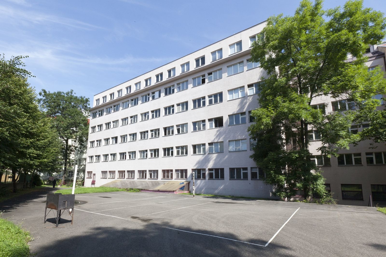 Sinkuleho kolej, dvorek